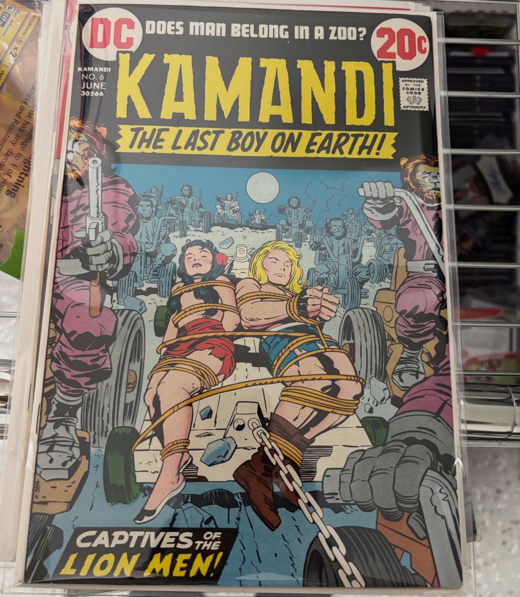 thecollectorscavestatenisland tweet media