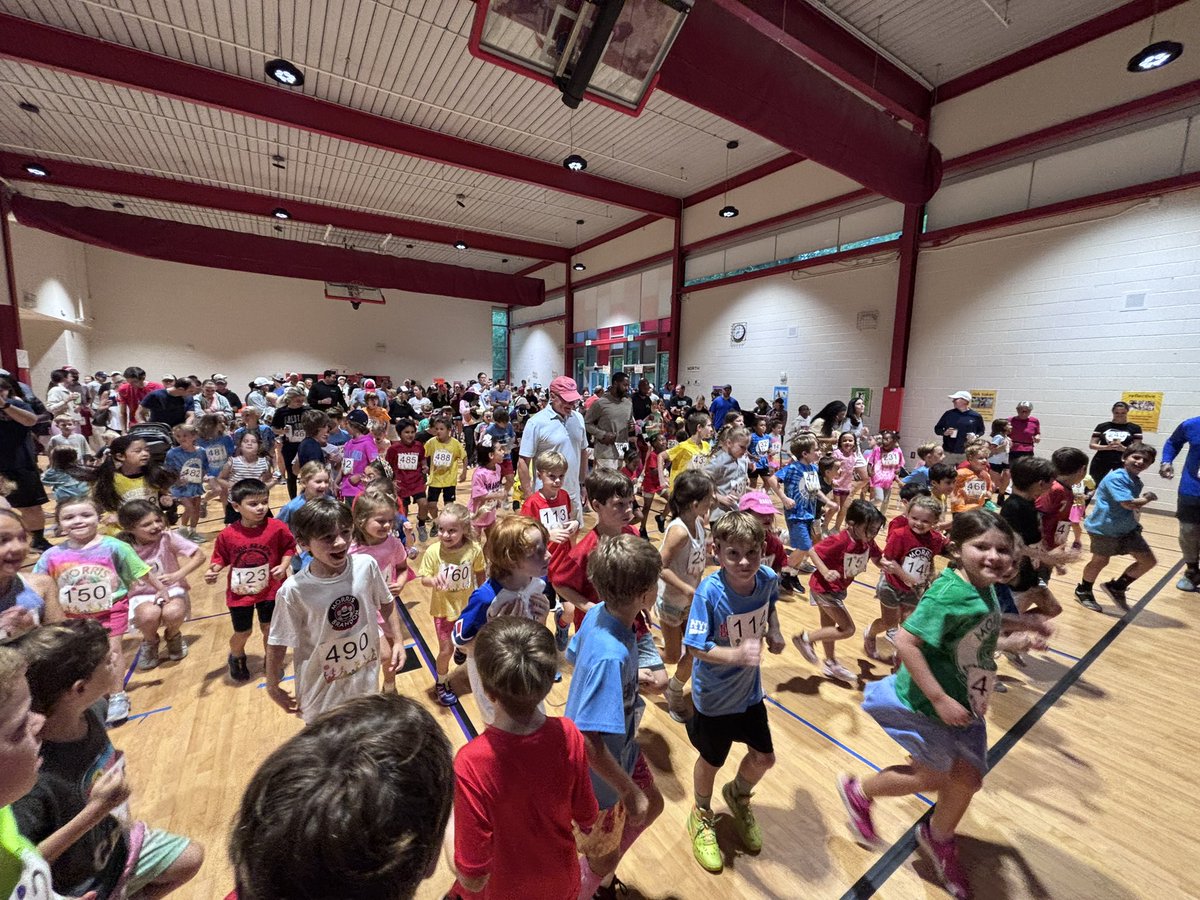 jbland100's tweet photo. A little rain can’t hold us back! 

The @MorrisBrandonES 2025 Fun Run was a hit!  Shoutout to all the students, parents, organizers, staff and winners who participated!

@apsupdate https://t.co/sIo6AwUJb4