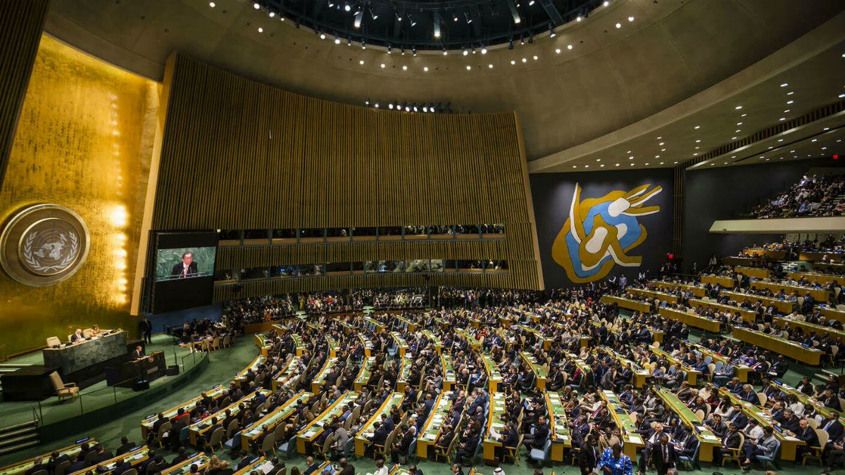 blockhaydotcom's tweet image. 🌐 Liên Hợp Quốc tiên phong áp dụng Blockchain để cải cách hệ thống lương hưu kéo dài bảy thập kỷ

LHQ đã cải tổ Quỹ Lương hưu #UNJSPF 70 năm tuổi bằng blockchain và sinh trắc học. Chứng nhận Quyền lợi Kỹ thuật số (#DCE) giúp xác minh danh tính số nhanh,…