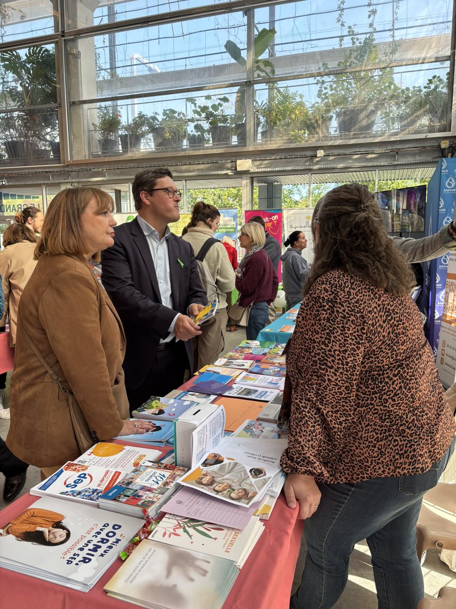 Toute la journée, les associations lilloises sont présentes au Grand Sud pour vous présenter leurs actions, leurs combats, et vous donner envie de vous engager à leurs côtés.

🙏 aux bénévoles : le lien qu’ils tissent au quotidien fait la force de #Lille !

#Engagement