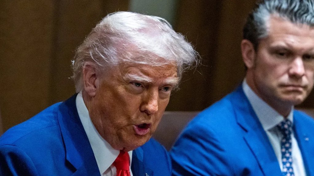 EricLDaugh's tweet image. 🚨 MAJOR BREAKING: President Trump SURGES the troops to Portland and ICE facilities to defend against ANTIFA terrorist assaults — and he’s authorizing “FULL FORCE,” if necessary.
“At the request of Secretary of Homeland Security, Kristi Noem, I am directing Secretary of War,…