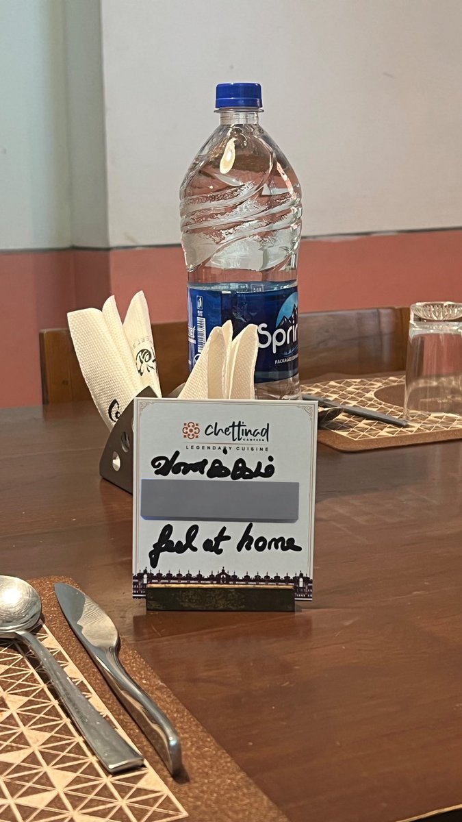 OnYourLeft_8's tweet image. Dinner time!🥳
#TableForOne