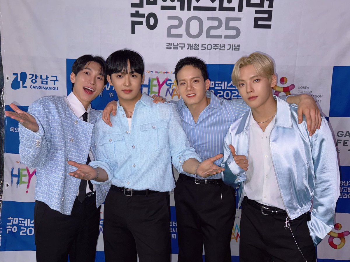 BTOBCOMPANY's tweet image. [📂]

📂 B:CHIVE
└📁 2025 강남페스티벌 영동대로 K-POP 콘서트

이 감동적인 멜로디 🎶
함께 불러 더 조화로운 하모니 🎤
비투비와 멜로디 조합 아름답다 ( ᷇࿀ ᷆ )

#비투비 #BTOB
#서은광 #SEOEUNKWANG
#이민혁 #LEEMINHYUK
#임현식 #LIMHYUNSIK 
#프니엘 #PENIEL