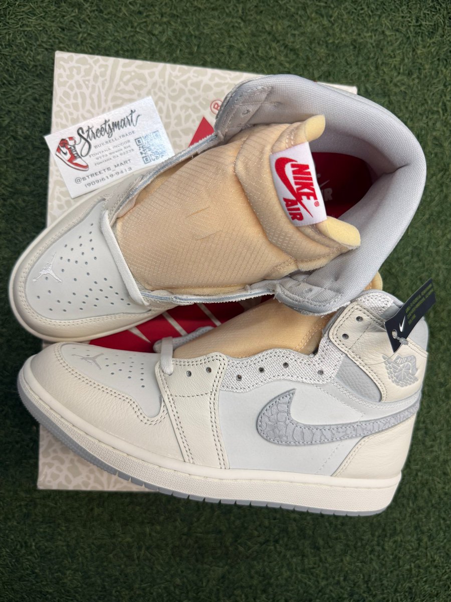 JustFreshKicks tweet media