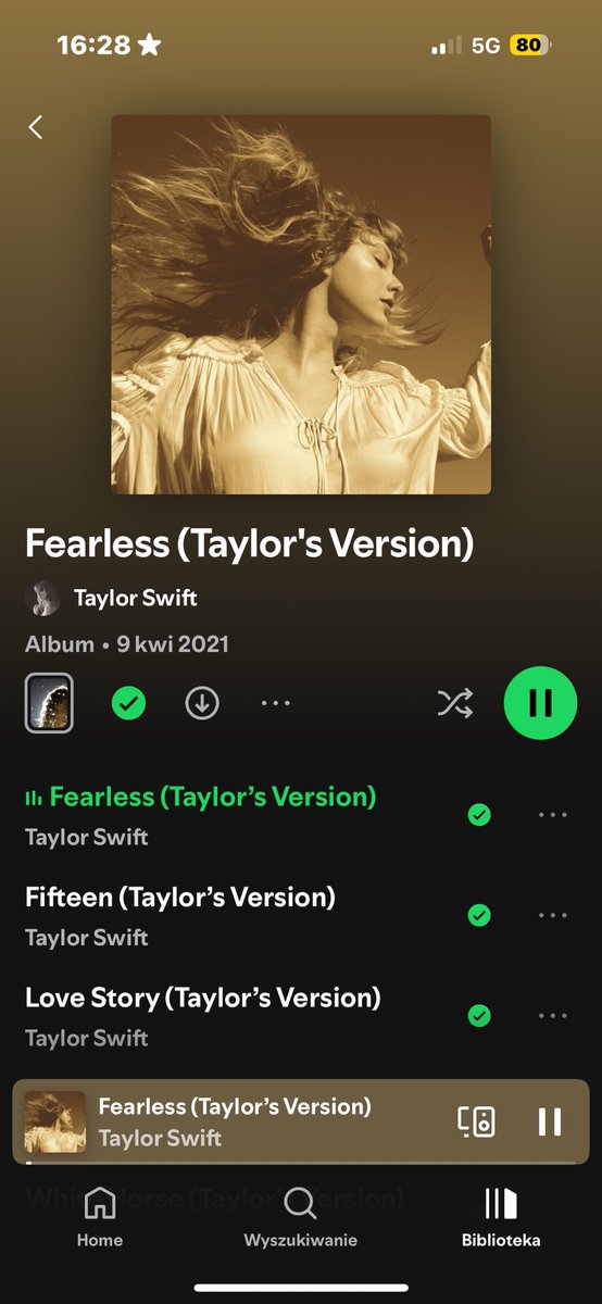 365party_g1rl's tweet photo. First TV!! ff this album made ma a swiftie🙂↕️🙂↕️ #CountdownToTLOAS #StreamFearlessTV https://t.co/rGS2iC7B3M