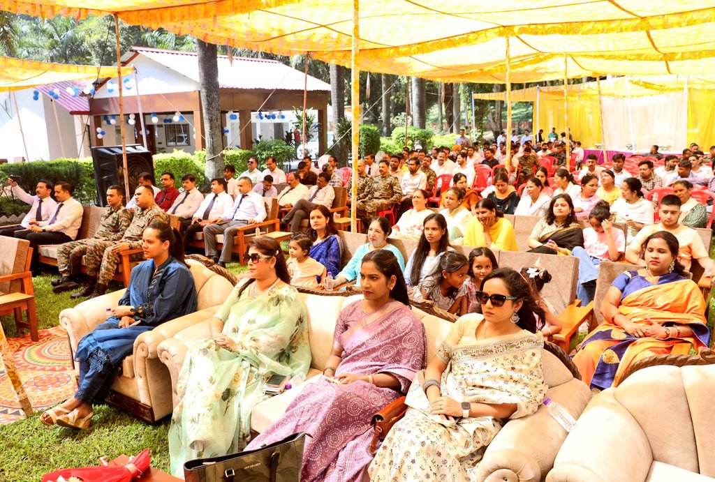 सैन्य अभियंता सेवा (#MES) का 103 वां स्थापना दिवस 26 सितंबर 2025 को देहरादून के मुख्यालय कमांडर वर्क्स इंजीनियर्स देहरादून कार्यालय परिसर में मनाया गया। 
इस अवसर पर मुख्यालय में भारतीय मेडिकल एसोसिएशन की सहायता से #रक्तदानशिविर का आयोजन किया गया था जिसका उद्घाटन मुख्यालय के