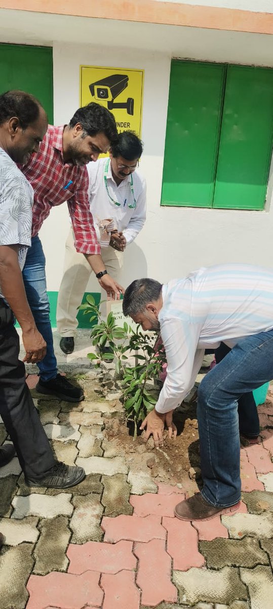 महाप्रबंधक (क्षेत्र) द्वारा दिनांक 26/09/2025 को खाद्य संग्रह भंडार डालटनगंज का दौरा किया गया एवं एक पेड़ मां के नाम अभियान के तहत वृक्षारोपण किया गया ।
<a href="/FciJharkhand/">FCI JHARKHAND</a> <a href="/FCI_India/">Food Corporation of India</a> <a href="/FCIDODhanbad/">एफसीआई मंडल कार्यालय धनबाद/FCI DO Dhanbad</a> <a href="/FciRanchi/">FCI DO RANCHI</a>