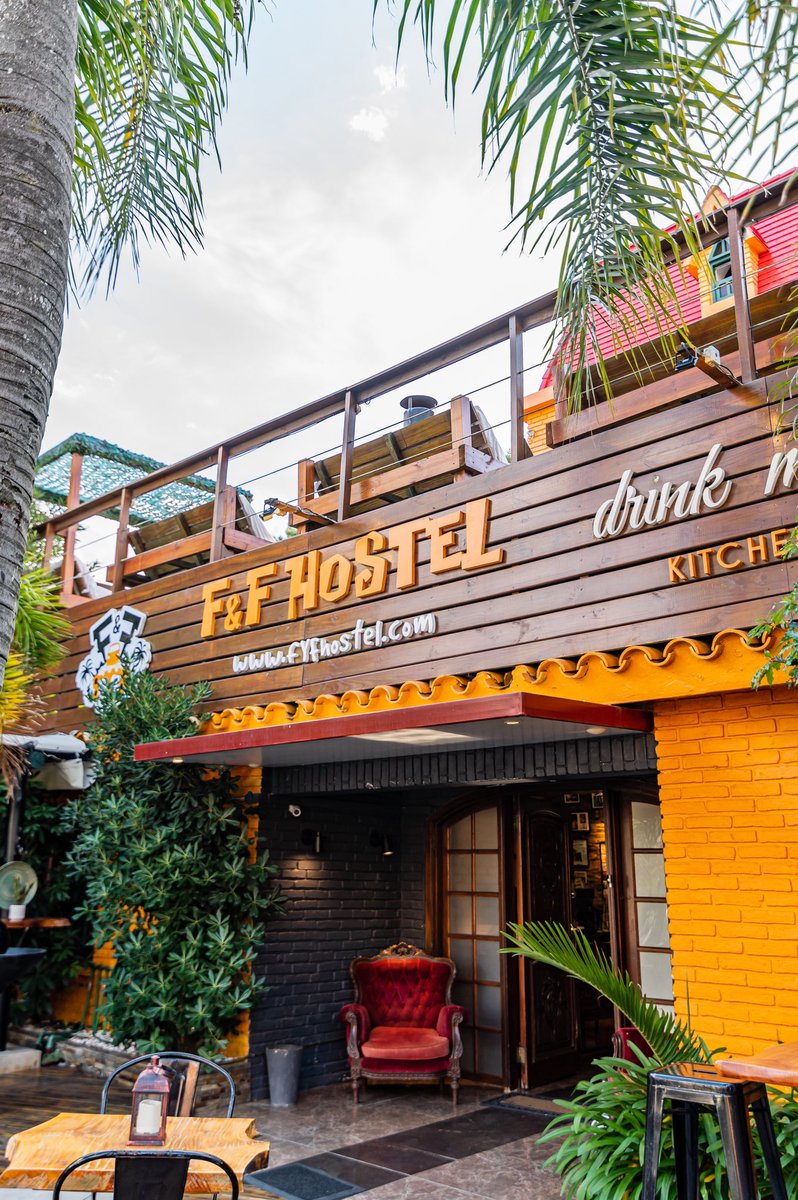 fyfhostel's tweet photo. 🌴 F&amp;F Hostel – Punta del Este
Relax, comunidad y espíritu libre en la costa uruguaya.

Fundado por Federico Rodríguez Páez, creador de proyectos de turismo boutique. ✨

📖 Entre los 10 hostels más exóticos del mundo por @Hostelworld 🌍

👉 https://t.co/mtv173xsln https://t.co/d4Qjz2QwhA