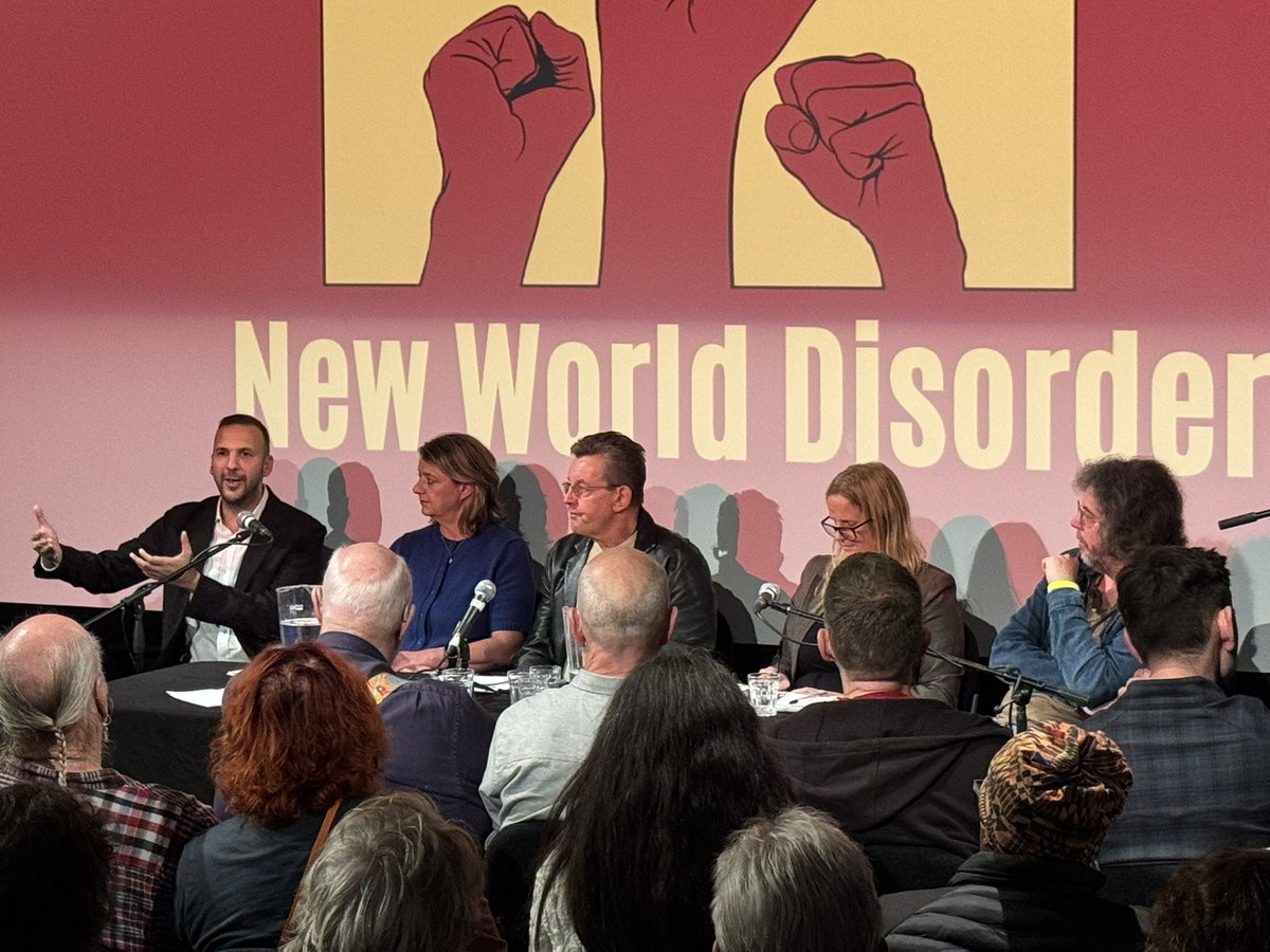 CardiffTWT's tweet photo. And finally, a fully packed plenary (and over flow room!) on ‘In the New World Disorder, what should socialists do and who should they vote for?’ 

Joined by 👇
 @ZackPolanski 
 @LeanneWood 
 @BethWinterCynon 
 @DrRoundglasses https://t.co/A1r5p7d2Xe