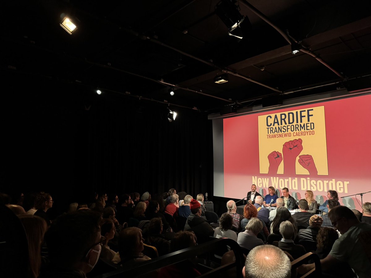 CardiffTWT's tweet photo. And finally, a fully packed plenary (and over flow room!) on ‘In the New World Disorder, what should socialists do and who should they vote for?’ 

Joined by 👇
 @ZackPolanski 
 @LeanneWood 
 @BethWinterCynon 
 @DrRoundglasses https://t.co/A1r5p7d2Xe