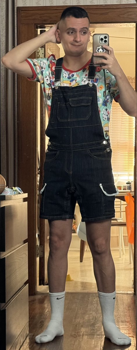 Is this too overt to go out in to see some friends? 😅. #abdlboy #abdlgay #diaperboi #diaperboy #chastity