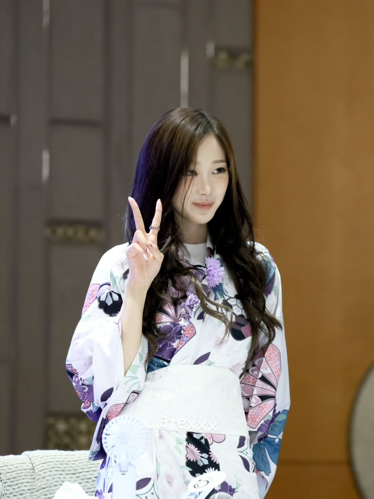 atexxx1030's tweet image. 250927 Giselle 
🫠🫶🏻

#aespa #æspa #에스파 
#GISELLE #지젤 #ジゼル