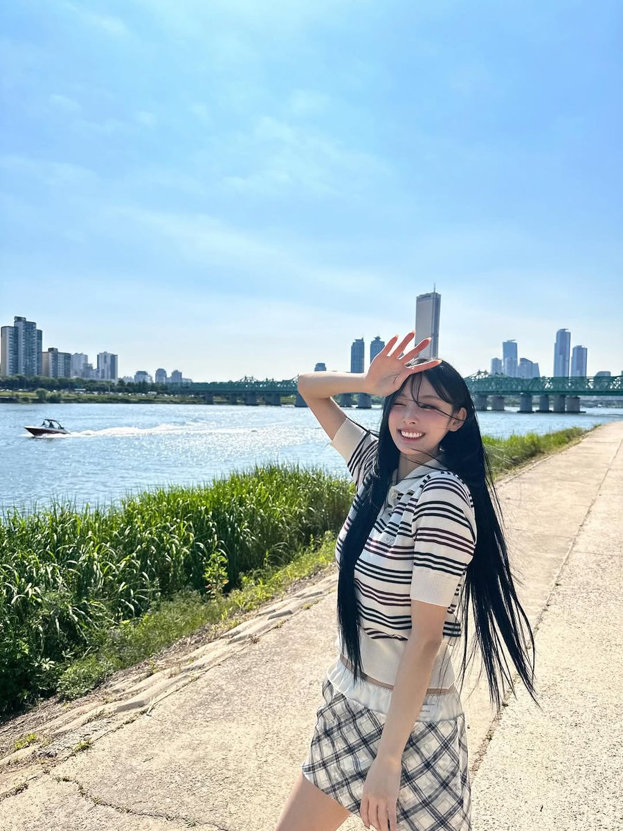 지니 jini tweet media