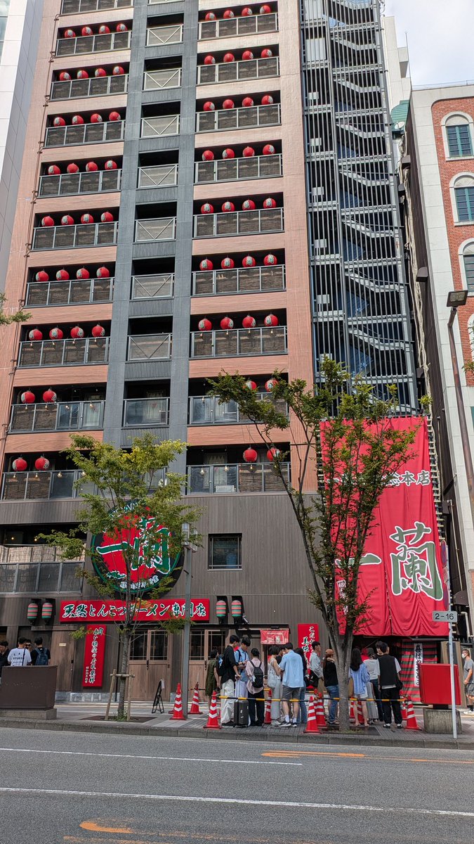 mylife1069's tweet photo. 已到福岡，天啊！福岡超熱...融化了 https://t.co/6XoNqH9XdO
