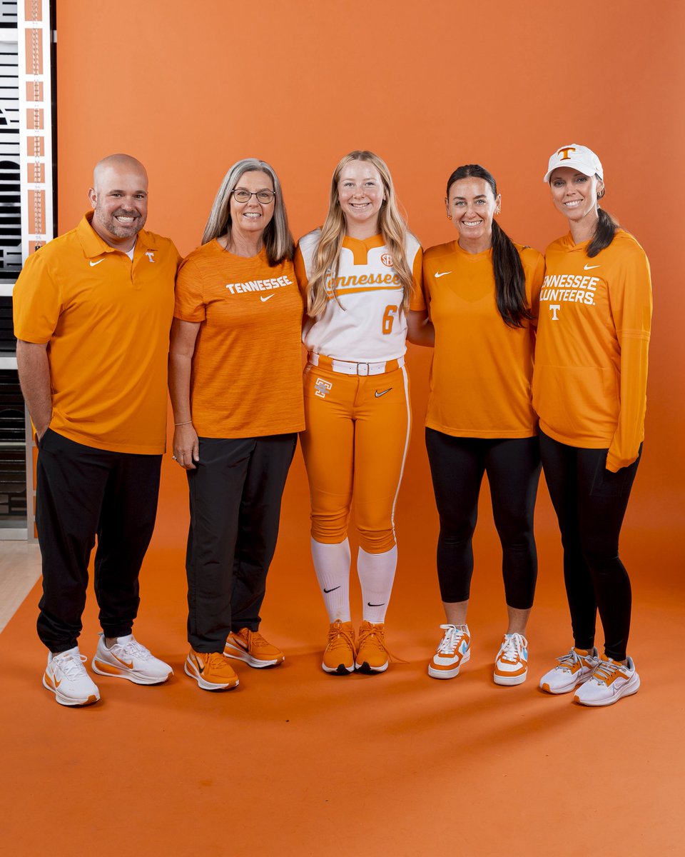 Emma Pynes tweet media