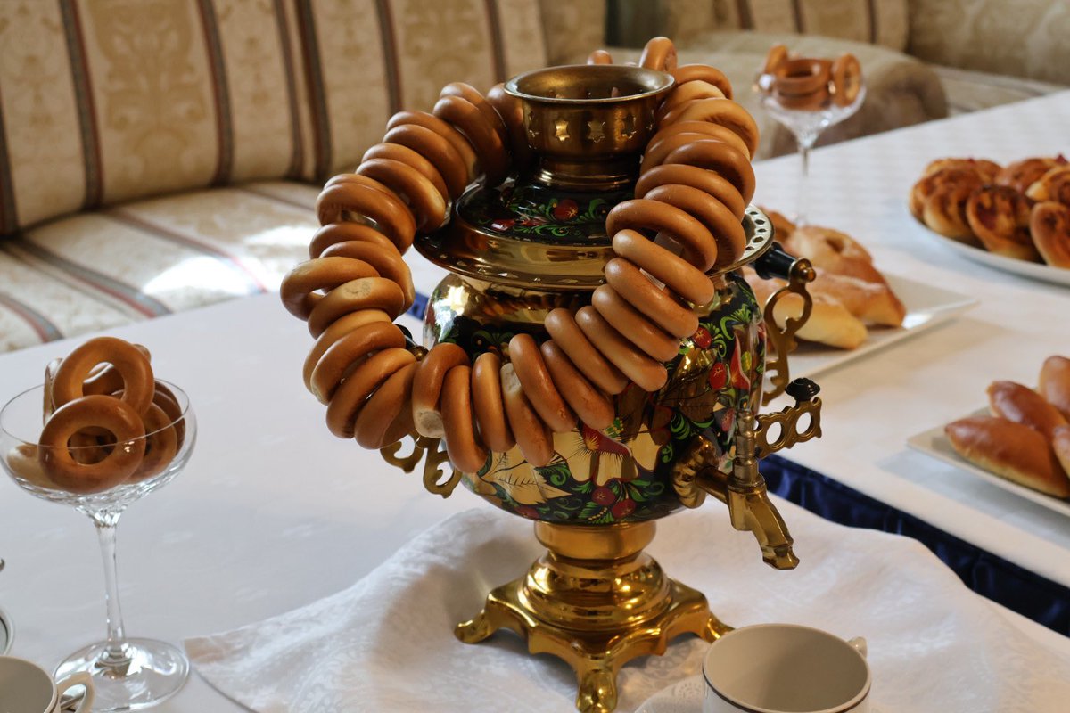 RusEmbNo's tweet image. 🇷🇺🇳🇴 On the meeting at the Embassy of Russia with Norwegian school students 

On 24 September, the Russian Embassy in Norway hosted an educational event for Norwegian schoolchildren dedicated to the history of the Cold War.

🎥 As part of the meeting, students from one of Oslo's…