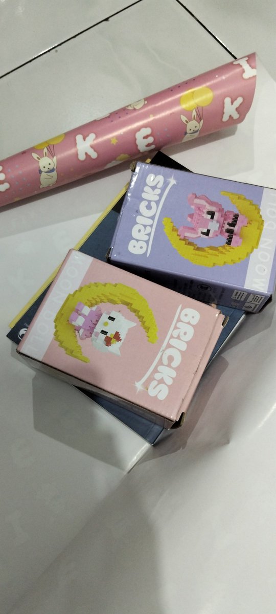 ceoconan's tweet image. first time ngadoin hadiah ultah ke seseorang hihii moga beliau suka n nerima maafku karena ak pernah ngecewain🥹😭