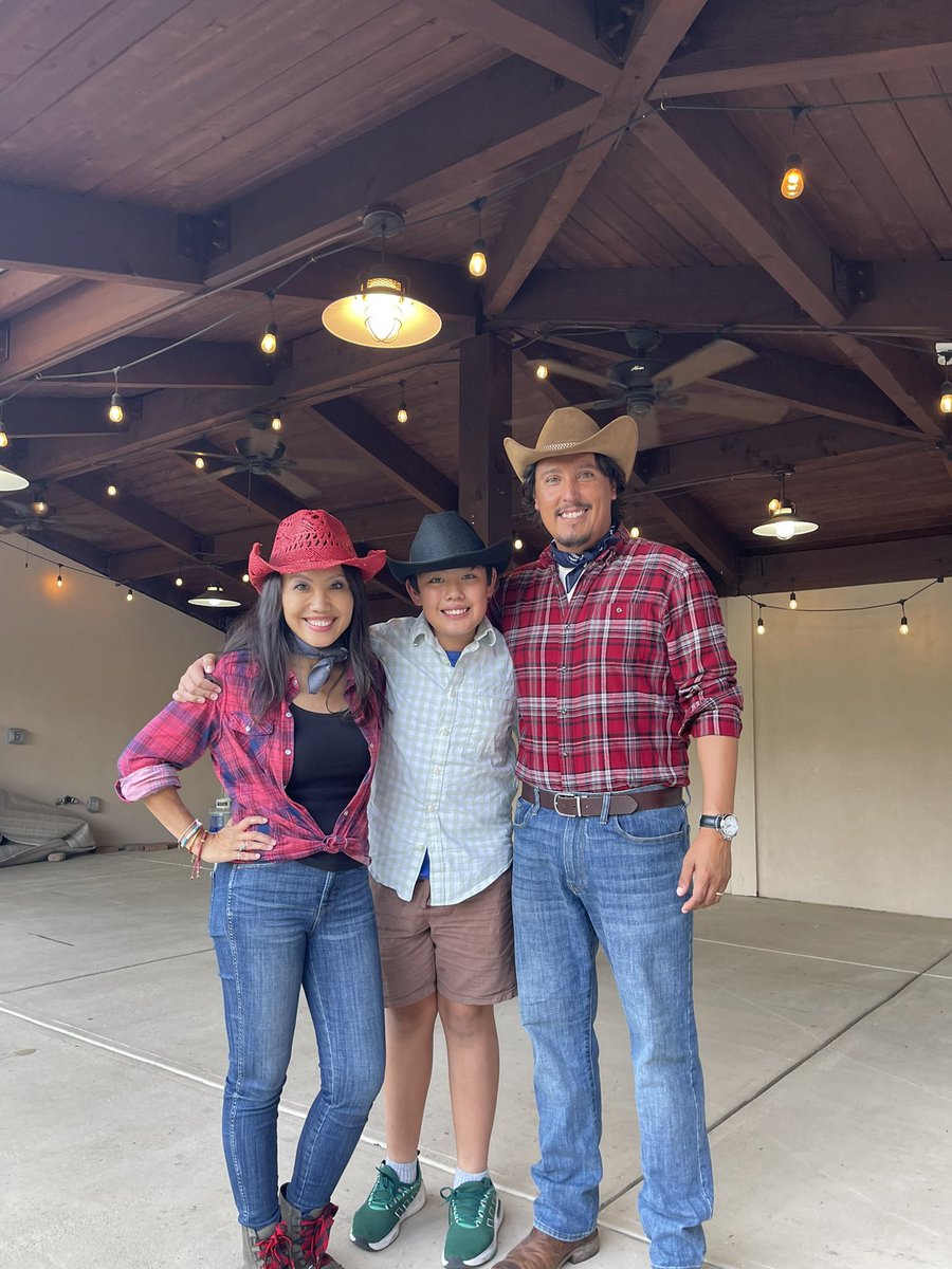 Boot Scoot’n Boogie good time at DTC Western Night! 🤠 Growing up in Louisiana I loved me some good old line dancing. Boy.. have I missed you 💃🏻 😅#Thankful #linedancing #fun #GodisGood
