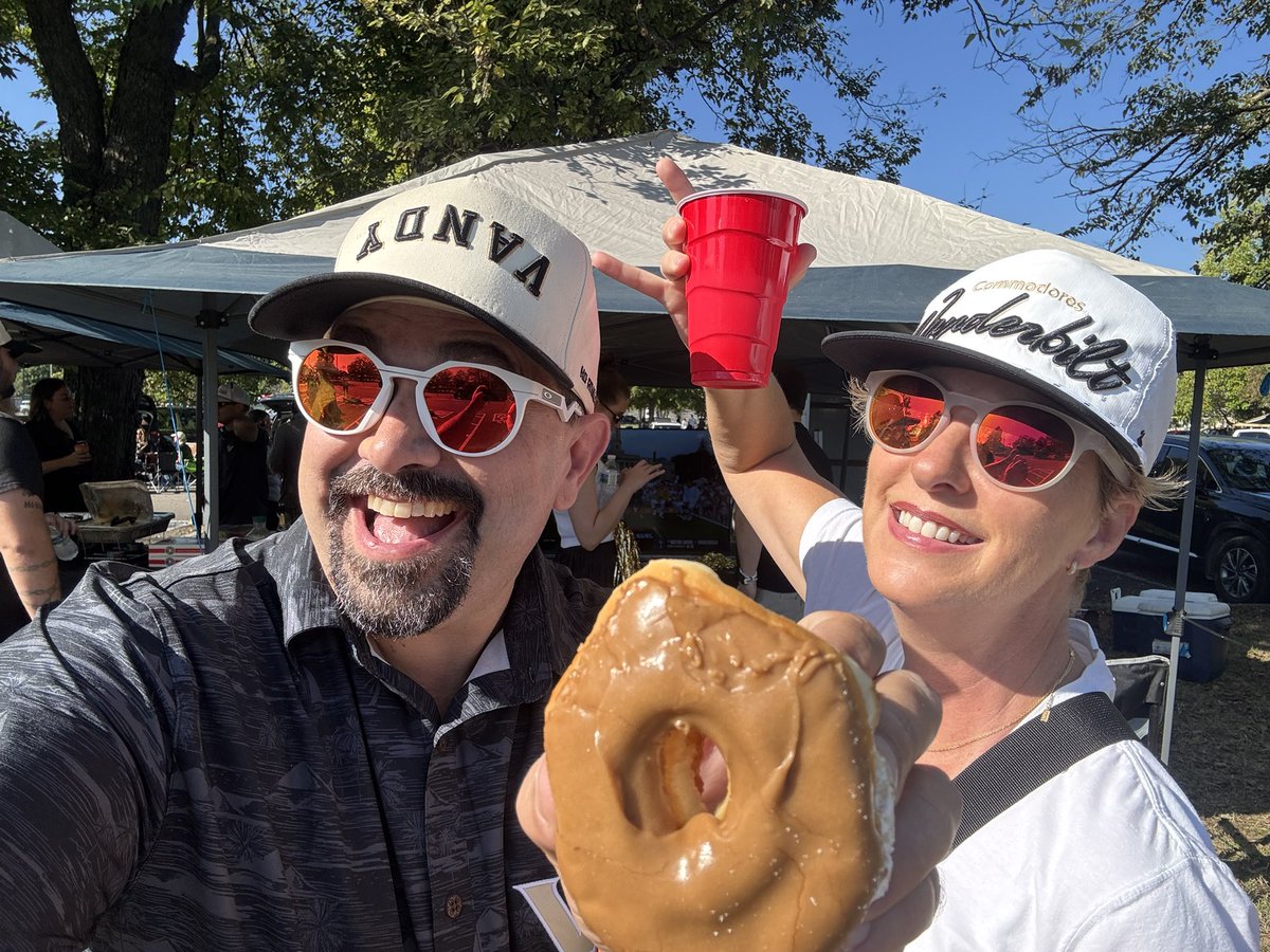 We brought the juice!!! <a href="/VandyFootball/">#14 Vanderbilt Football</a> <a href="/vandybands/">Vanderbilt Marching & Athletic Bands</a> <a href="/hcksqtjimduggan/">#14 Hacksquat Jim Duggan</a> <a href="/ThinkSophia7/">Sophia Castillo</a> <a href="/thinkshannon/">Shannon K. Castillo</a>