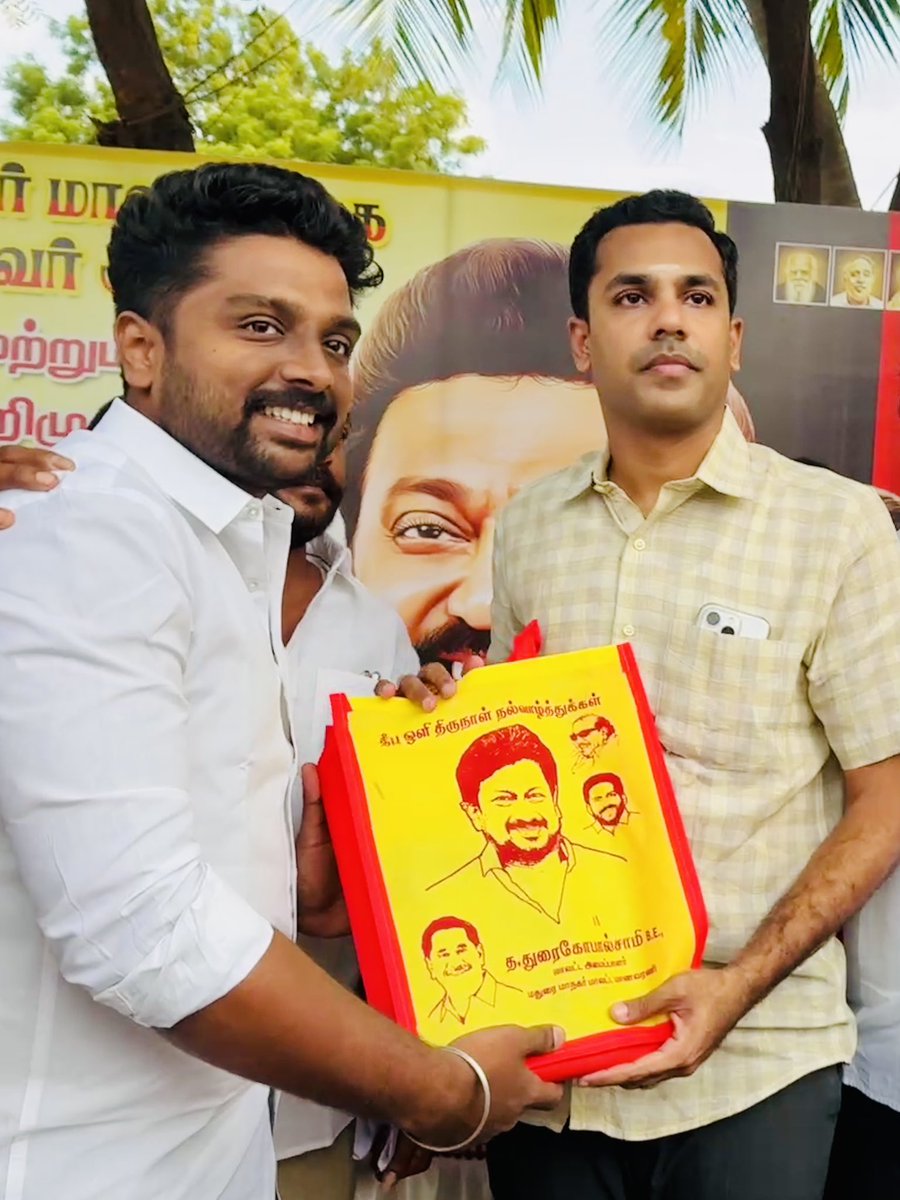 RajaahRR's tweet photo. மதுரை மாநகர் மாவட்ட செயலாளர் அப்பா உயர்திரு. #கோ_தளபதி_MLA அவர்களின் தலைமையில், எங்கள் மாணவரணி அமைப்பாளர் அண்ணன் திரு. #துரை_கோபால்சாமி (எ) #அன்பு அவர்களின் முன்னிலையில் நடைப்பெற்ற மாணவரணி நிர்வாகிகள் அறிமுக கூட்டத்தில் எல்லீஸ் நகர் பகுதி அமைப்பாளர் என்ற முறையில் பங்கேற்றேன். அண்ணன் அவர்கள் நாங்கள் மேற்கொள்ள வேண்டிய கழக தேர்தல் பணிகளை பற்றி எடுத்துரைத்து, அனைவருக்கும் தீபாவளி பரிசுகளை வழங்கி மகிழ்ந்தார்.
#மதுரை_மாநகர்_மாவட்ட_மாணவரணி 

@mkstalin @Udhaystalin @rajiv_dmk @g_thalapathimla @DuraiGopalsamy @dmk_studentwing @DMKMadurai @arivalayam @MduCityStuWing @DMKITwing @BalakrishnanIn