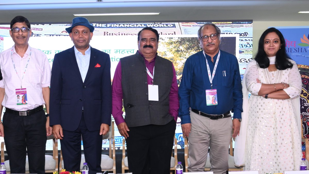 sahityaakademi's tweet photo. Glimpses of the session "Importance of Historical Fiction" _Jnandev Sabhagar_4.00 p.m._27.09.2025
"Unmesha : International Literature Festival" being held at the Samrat Ashok Convention Kendra, Patna. #CultureKiPathshala #CultureUnitesAll #BooksforAll #libraryforbooks #Patna #NewDelhi
@DD_Bharati @AkashvaniAIR @IPRDBihar @ddnewsBihar @ddnewsBihar @airnewsalerts