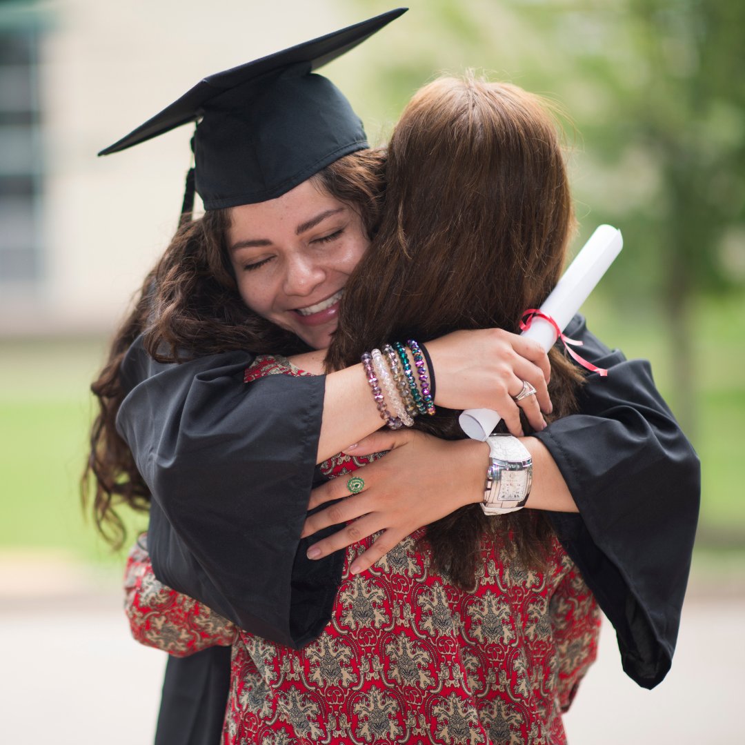bplfoundation's tweet image. 🎓📚 Narrowing down college options? Join Kelly Barnett for an interactive seminar on academics, extracurriculars, campus culture, financial factors &amp;amp; more @BrowardLibrary!

📅 Sept 28 | ⏰ 4–5 PM
📍 Stirling Road Branch
🔗 broward.libnet.info/event/14282302 

#CollegePrep #LibraryEvents