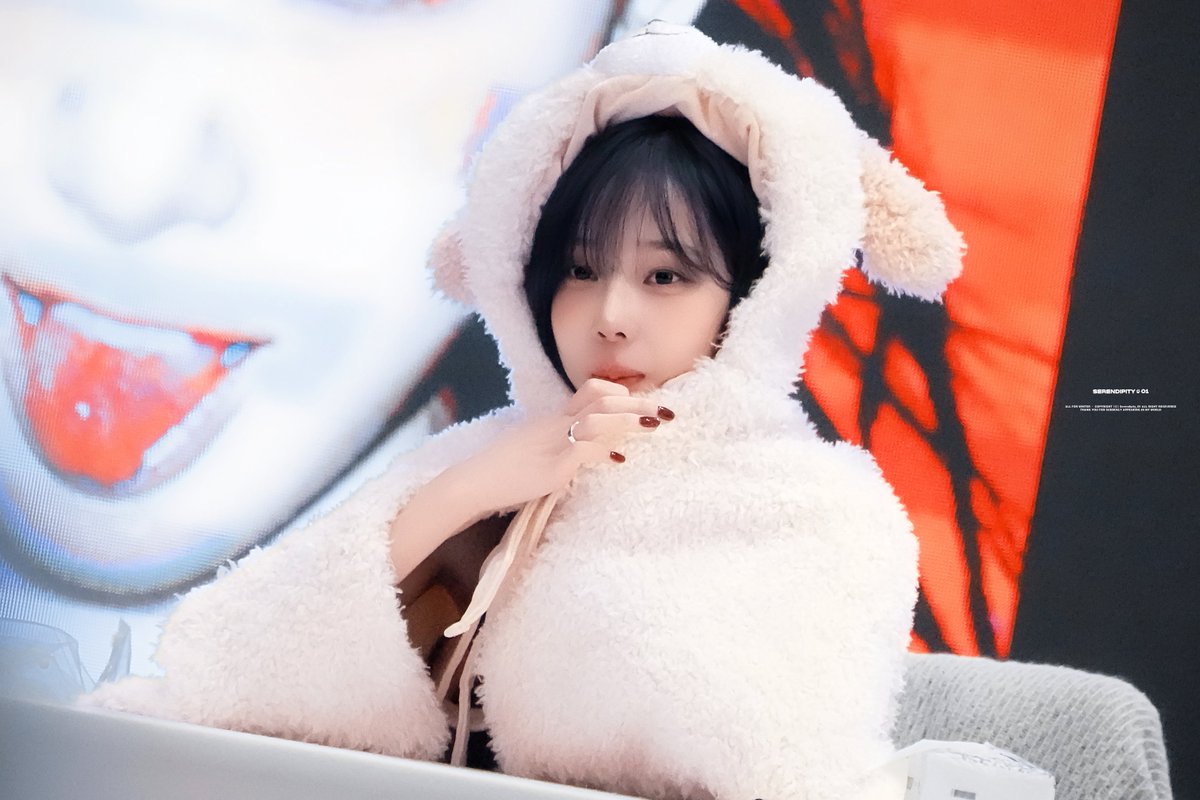 250927 팬싸

🐰

#윈터 #winter 
#에스파 #aespa