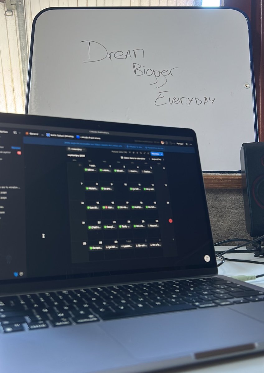 Timmo_Scalify's tweet image. Très gros mois de septembre sur LK pour ce fondateur d’agence. 

Grosse évolution dans le type de contenu. 

J’ai peur qu’il me vire en octobre car il reçoit trop de dm.