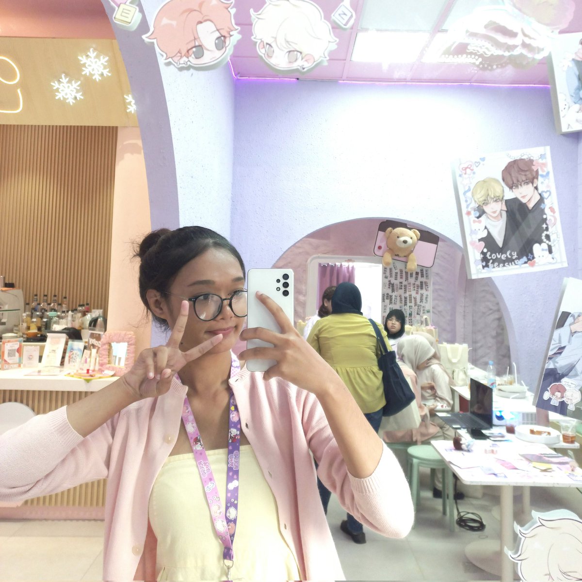 caprisunnoo's tweet image. today was super duper fun!!
thankyou hison sudah mampir jogja😆🩷!! (mff narsis kcil)

#FoundYou #HEEfoundSUN #FoundYouYogyakarta @IDSPICYZ