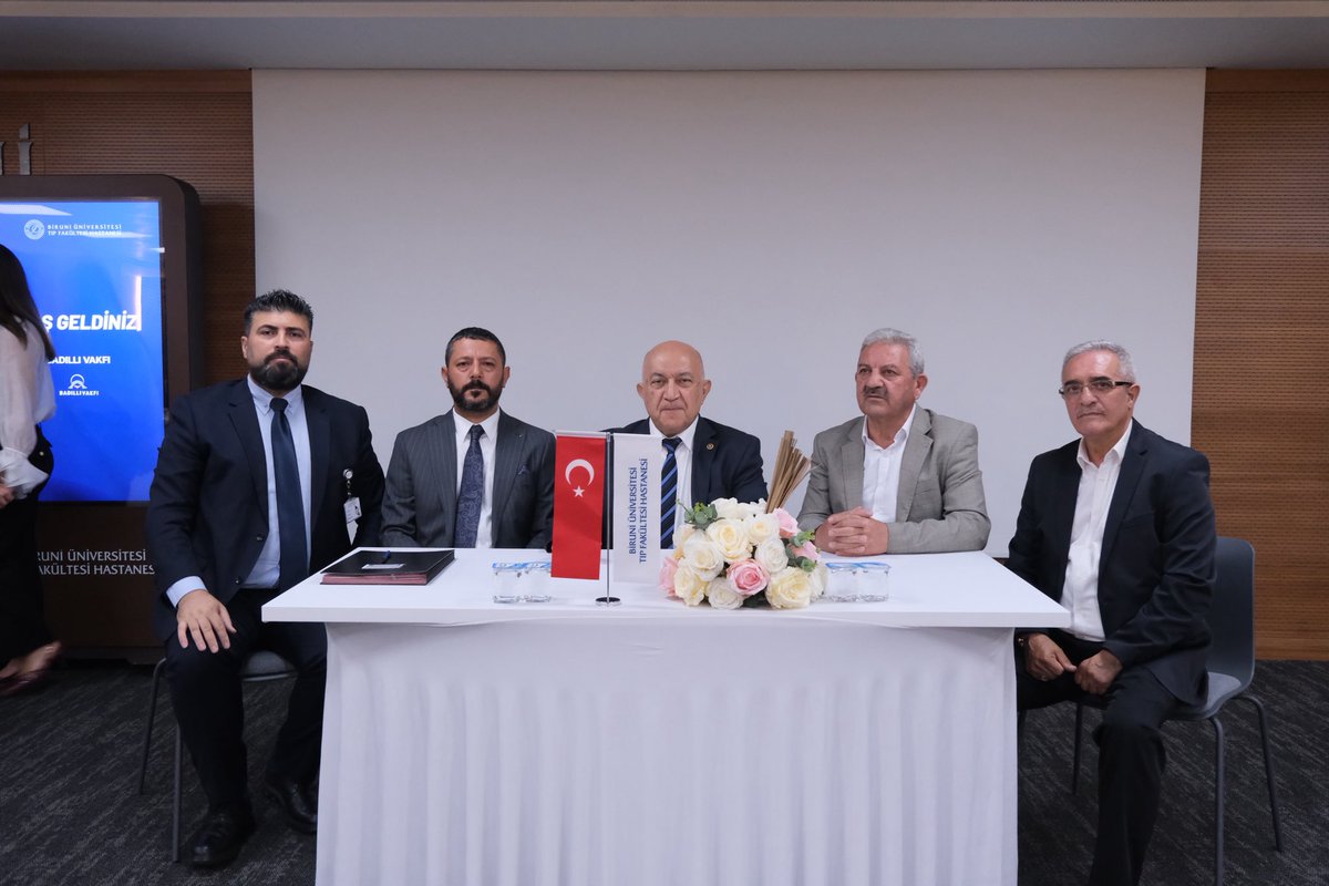 cahitgncc's tweet photo. Badıllı Vakfı olarak, Biruni Üniversitesi Tıp Fak Hast ile Badıllı Ailesi Vakfı mensuplarına özel sağlık hizmeti indirimlerini kapsayan bir iş birliği protokolü imzaladık.Ailemizin sağlık hizmetlerine daha kolay erişebilmesi için attığımız bu adımı duyurmaktan mutluluk duyuyoruz. https://t.co/Ue2p4rehQg