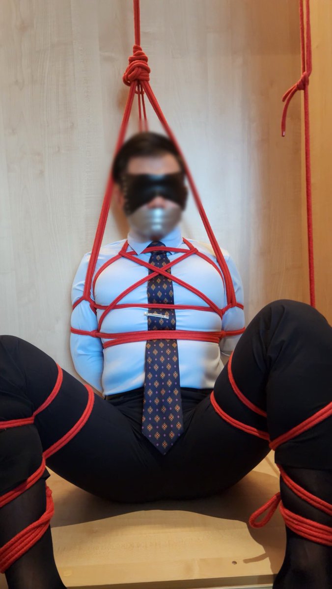 All you have to do is stay quiet while I attend my meeting beside 😈 

🪢:<a href="/AFTRDRKN_/">AFTRDRKN_</a>