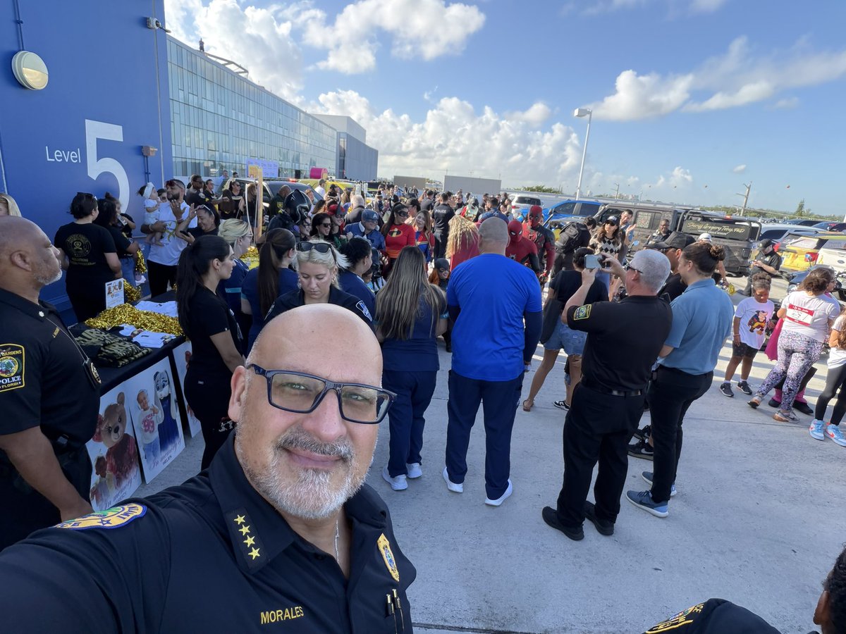 Honored to join our South Florida police partners supporting <a href="/Nicklaus4Kids/">Nicklaus Children's</a> <a href="/MysticForceFdnt/">Silvia Dominguez Vanni</a> in the fight against Childhood Cancer. 💛🎗️ #RealHeroes