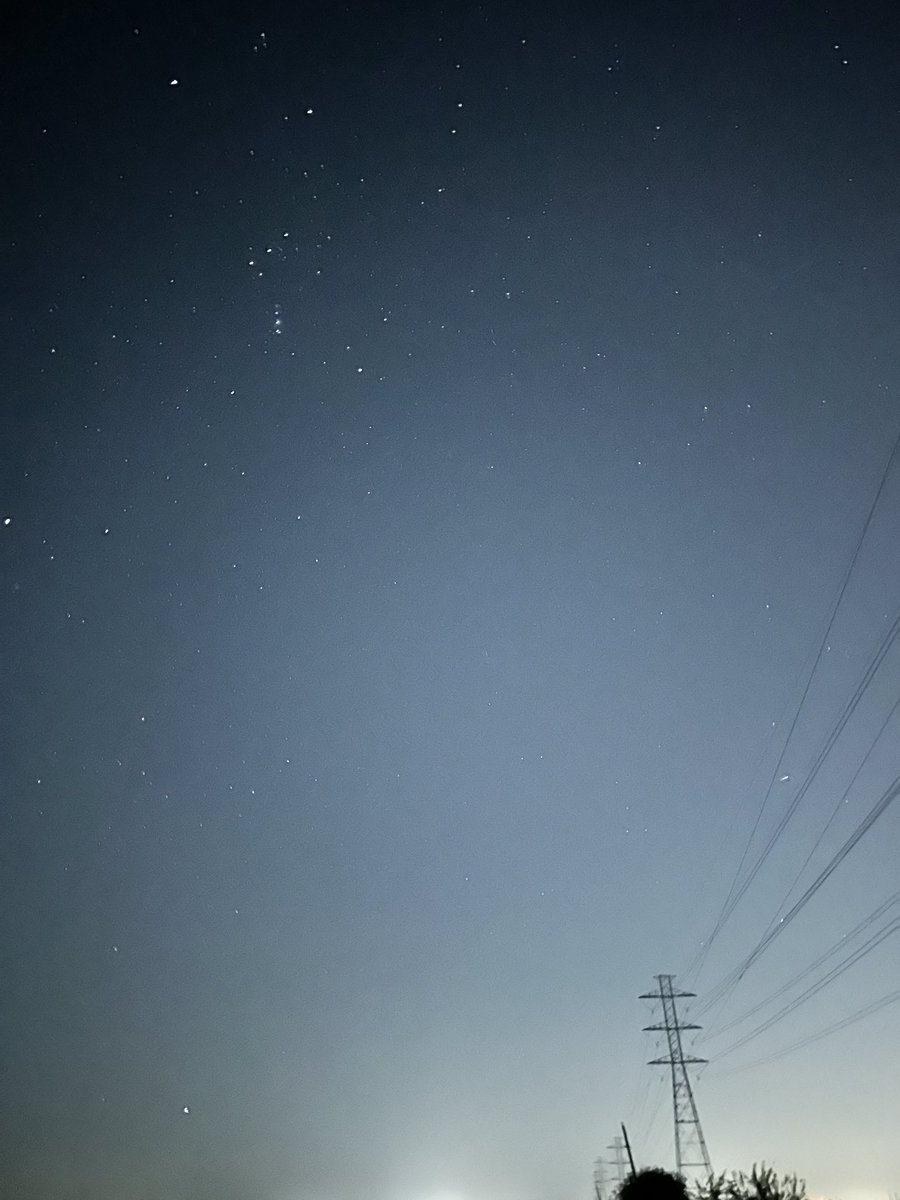Morning run with just me and the stars ✨. Best time to reflect. #fitleaders #boycottaverage #LeadershipLessons #leadershipcoaching #sisepuede