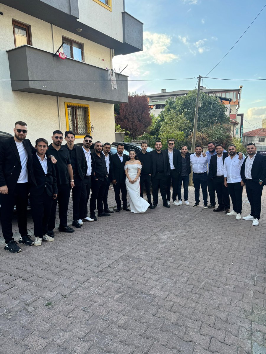 Grubumuzun Genel Başkanı Mert Otçuoğlu, Hüda Hanımefendi ile nişanlanmıştır.  

Mert&amp;Hüda çiftine hayırlı olsun dileklerimizi iletiyoruz. #UNIGFB