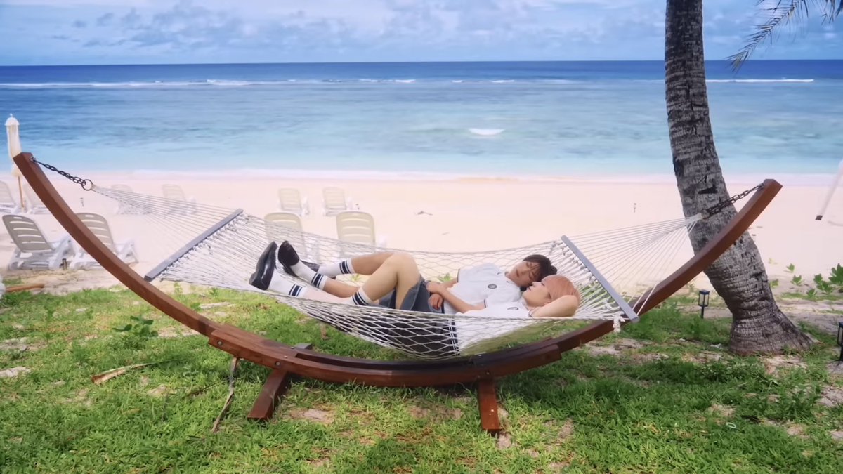 間に入れろとは言いません
下に入らせてください😀