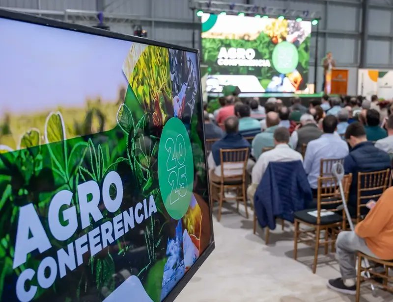 🚜🌾 Récord histórico de <a href="/CotagroAR/">Cotagro</a> 
La #cooperativa agropecuaria alcanzó su mayor volumen de acopio y lo celebró en su tradicional Agroconferencia.

💪 El evento reafirmó el rol estratégico de las cooperativas en el #Desarrollo Regional.

➕en ansol.com.ar/cotagro-record…

#Agro