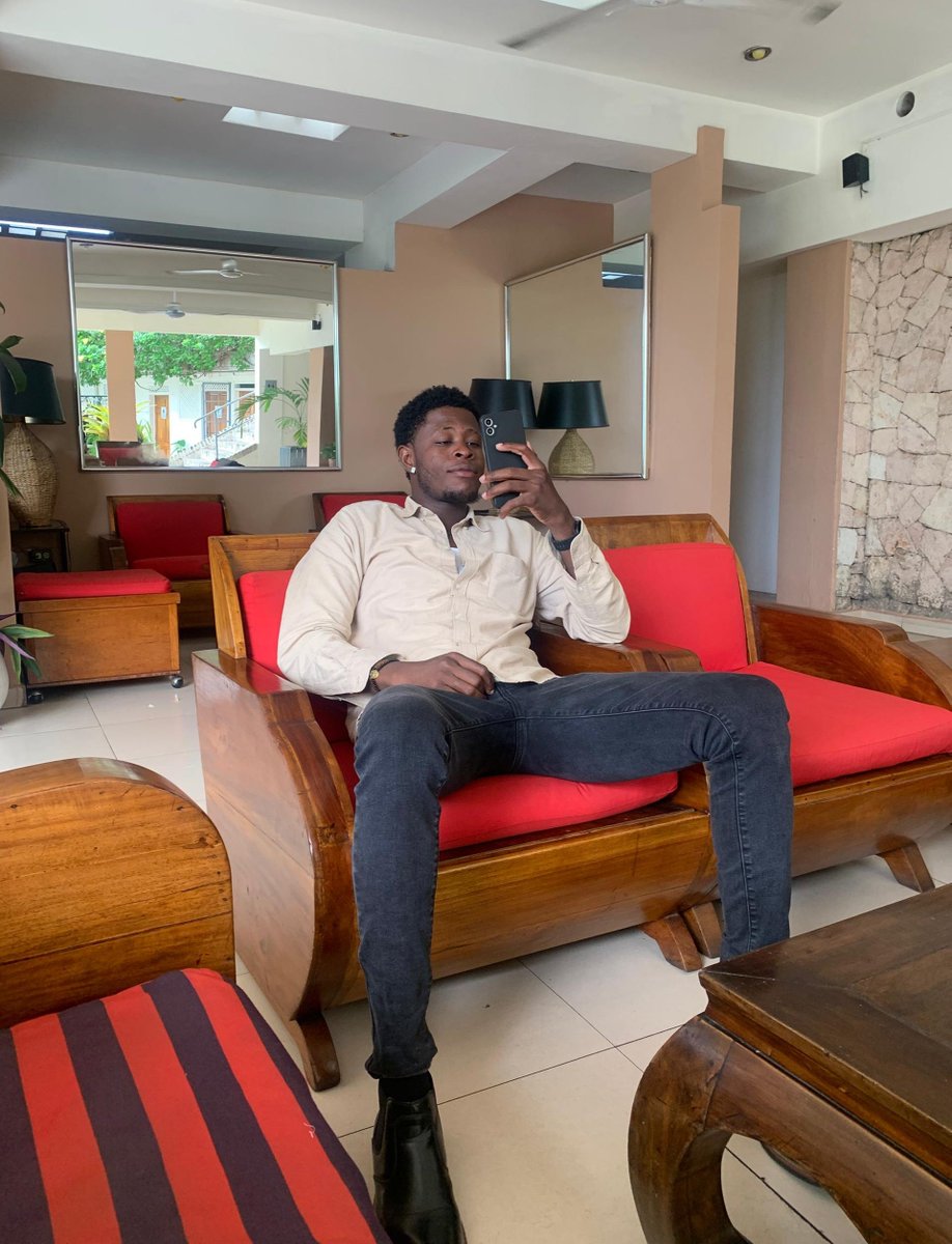 Hworldmusic's tweet photo. +1🎉CEO OF PLATOAA 🎉🎉

Se mwen ki bèl gason app chè a kounye a, lè NOTAB vini mw ap renmèt li plas la🤣

#FREE #NOTAB  @PLATOTOO https://t.co/Yp0apepaUQ