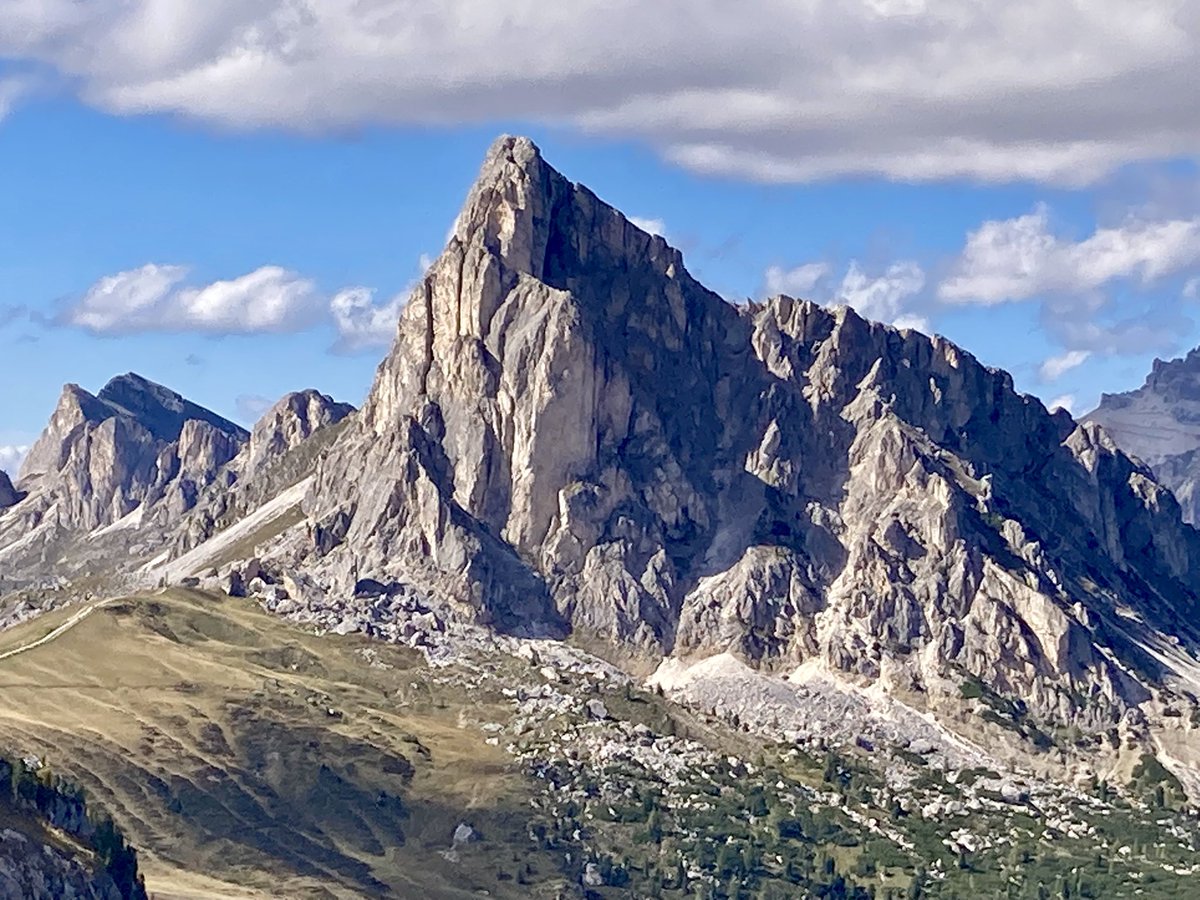 Il testo lo potete mettere voi, a me basta la visuale.😊