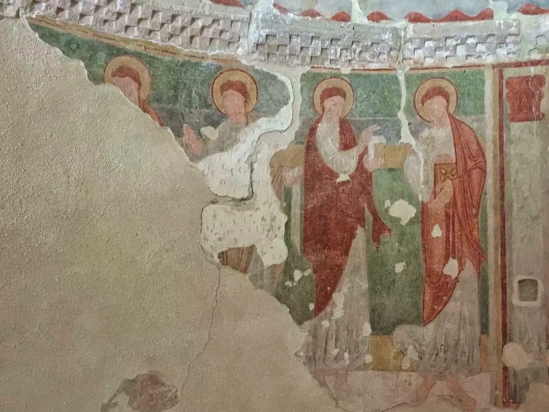 San Pelayo de Perazancas: una minúscula y solitaria ermita perdida entre los ondulados campos de La Ojeda y que, sin embargo, resulta imprescindible de cara a entender los primeros pasos del románico palentino #BuenasTardes