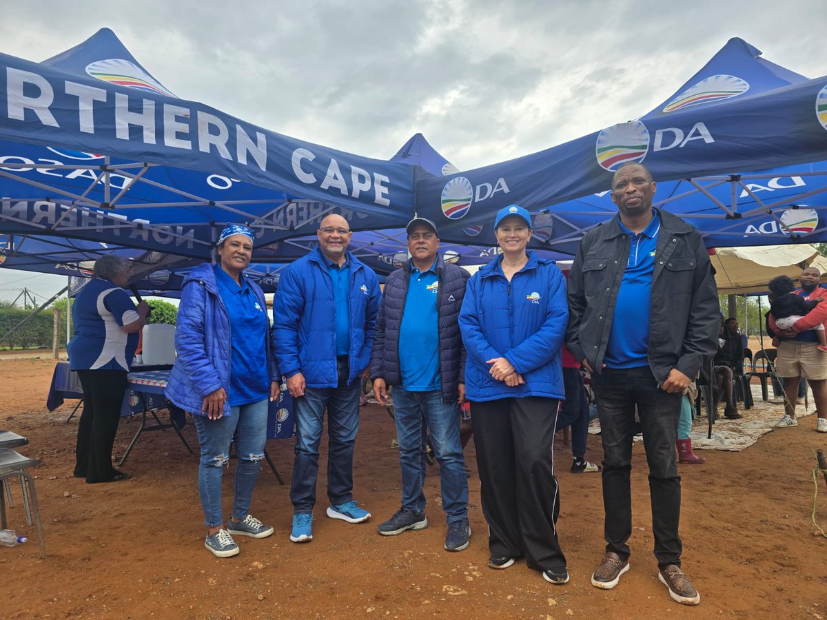 DA_NCape's tweet image. A heartfelt thank you to the community of Ward 4 Siyancuma, Bongani for putting your trust in the DA.💙🙏🏻

We remain committed to serving you with honesty and hard work.
 
#ThankYou #TheDAcares #DAgetsthingsdone #NorthernCapeDA