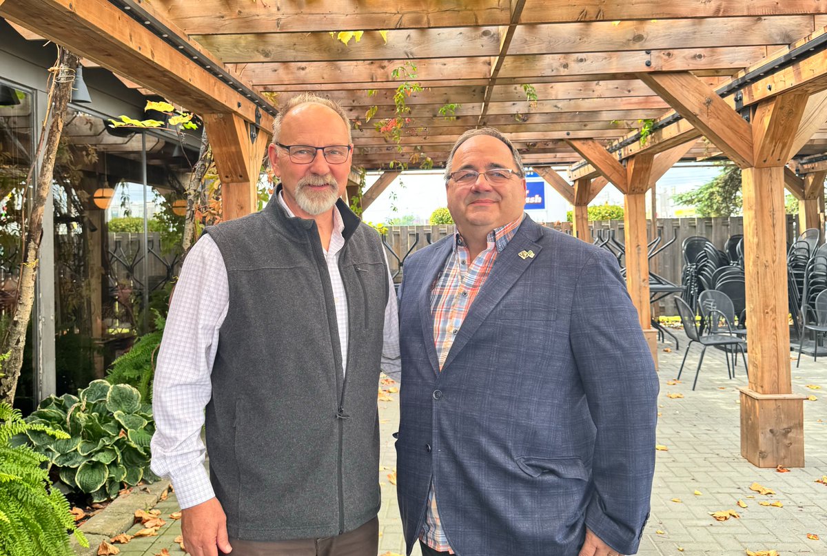 Cette semaine à Sudbury, nous avons eu l’occasion de rencontrer Canadian Parents for French (CPF), représenté par son président Myron Karpiuk, sa directrice générale Betty Gormley, ainsi que son directeur des affaires publiques et politiques Ahdithya Visweswaran.

La rencontre a