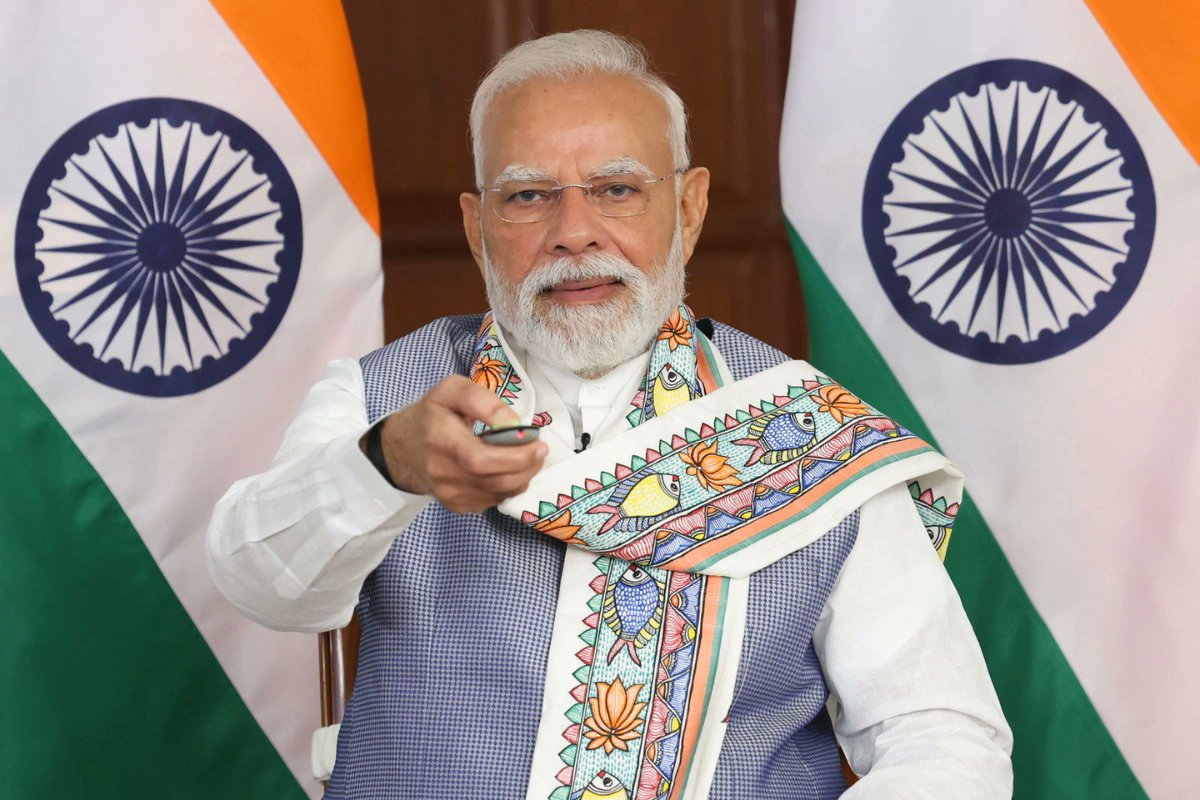 Science_wale's tweet photo. भारत का सबसे अनपढ़ नेता कौन है?
.
#Narendra_Modi 
#RahulGandhi 
#Kejriwal https://t.co/m335kH899n