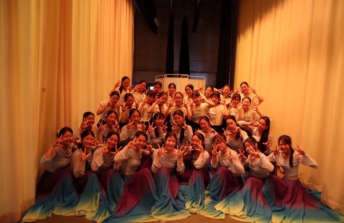 han_ai_dancer's tweet photo. 華洸擽引退しました✨

2年半沢山の応援ありがとうございました。
引退公演も沢山の声援のおかげで最後まで踊り切ることができました。

ずっと愛が溢れるほどの応援をしてくださった保護者の方々、毎日練習を見てくださった先生方、沢山応援してくれた汎愛生、そして、何もわからなかった私達を https://t.co/ZvR7P8UV1F