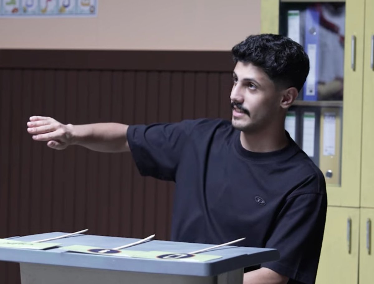 طبعا ذي على جنب🫸🏻