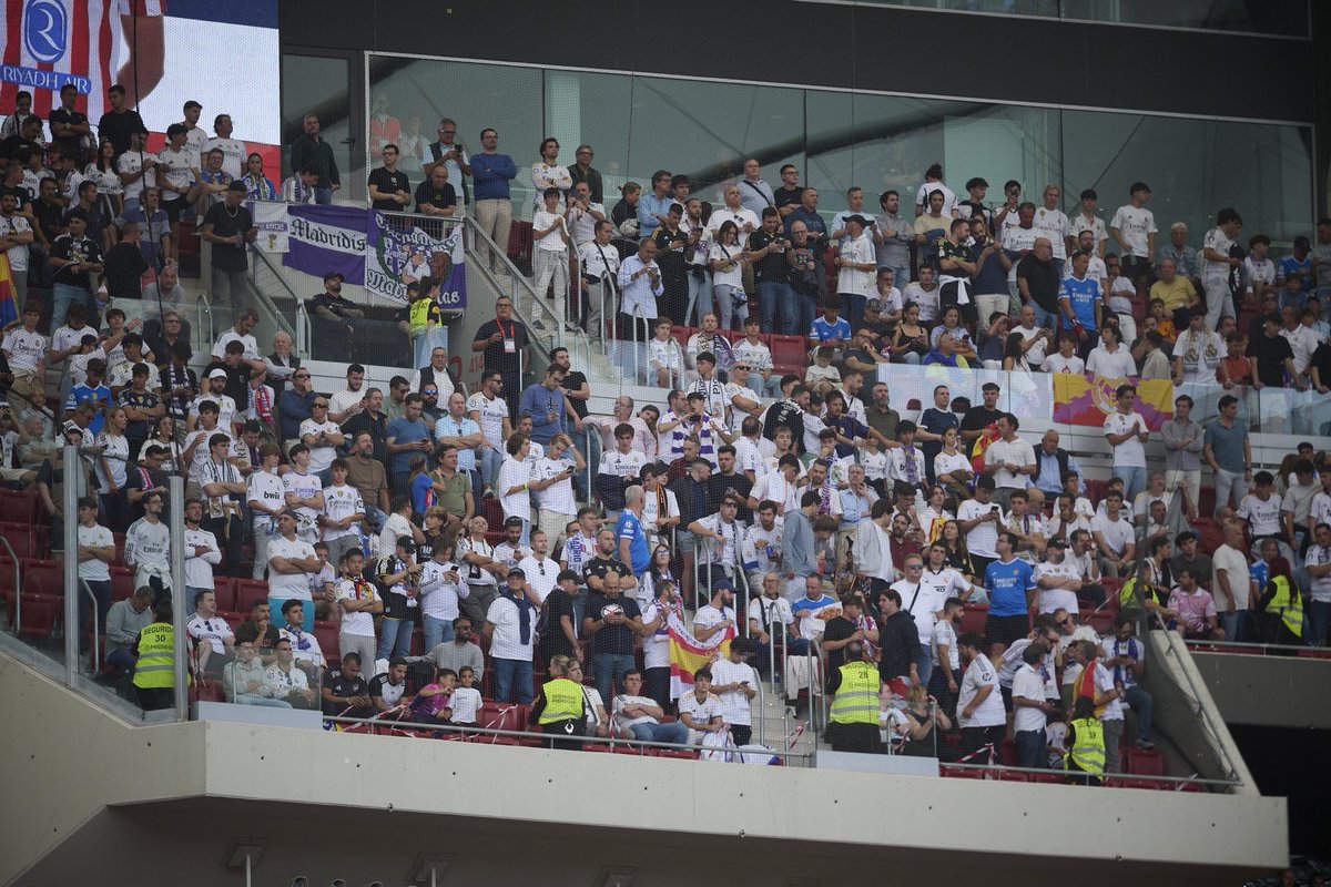 La <a href="/aficion_Rmadrid/">Afición Real Madrid</a> esta tarde en el metropolitano