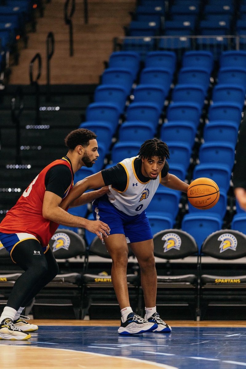 Coach Adrian Garland (@agizzledaone) on Twitter photo Almost go time for my other youngsta.......💪🖤🙏🏿☝🏿🏀 <a href="/COLBYGARLAND1/">COLBY GARLAND #Ea$y M🏀ney</a>
#SanJoseStateSpartans
#MountainWestConf. Almost go time for my other youngsta.......💪🖤🙏🏿☝🏿🏀 <a href="/COLBYGARLAND1/">COLBY GARLAND #Ea$y M🏀ney</a>
#SanJoseStateSpartans
#MountainWestConf.