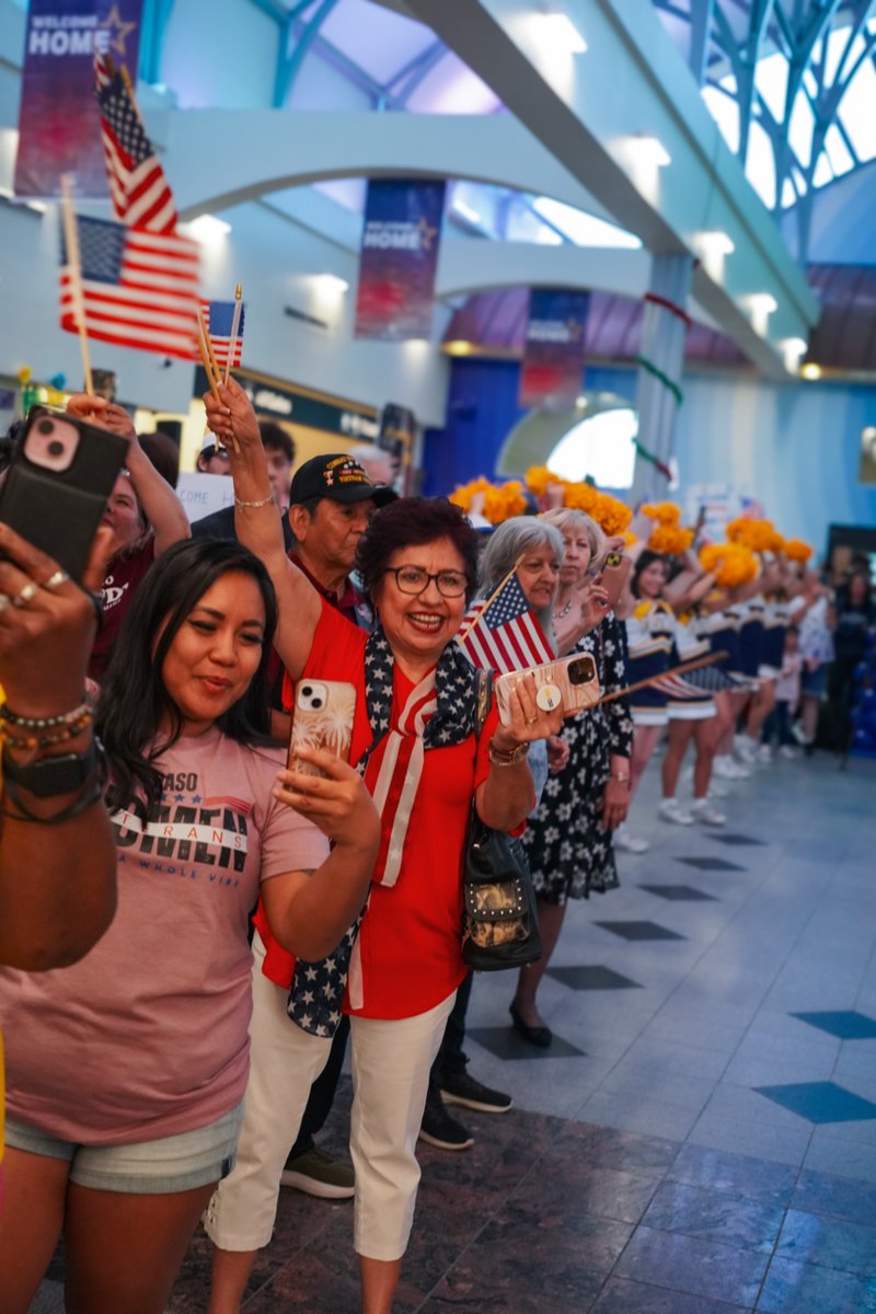 ElPasoTXGov's tweet photo. Join us in honoring our Veterans on Sept 27th at 3:30 PM at El Paso International Airport. Bring signs, banners, & flags! Parking will be validated.Letβs give them the warm welcome they deserve. #IAmElPaso #Veterans #FlyELP βοΈποΈ https://t.co/FUnYnuadad