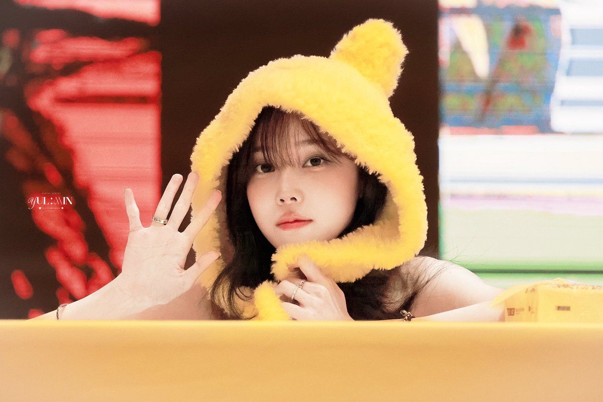 250927｜POPMERCH Fansigns

#aespa #æspa #AESPA #에스파 #エスパ #ウィンター
#WINTER #민정 #金旼炡 #윈터 #冬子