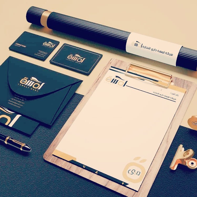 1web30's tweet image. يجمع بين البساطة والاحترافية بلمسة عصرية تعبر عن مجال التقنية والمعلومات بشكل راقي 
بث مباشر 🔥 #ديربي_مدريد
#ريال_مدريد_اتلتيكو_مدريد 
#ريال_مدريد