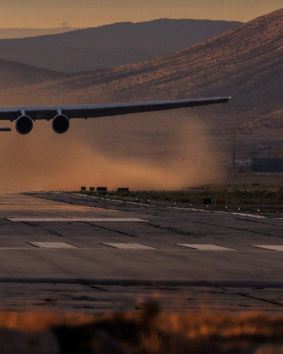Mornings with the Stratolaunch "Roc"
